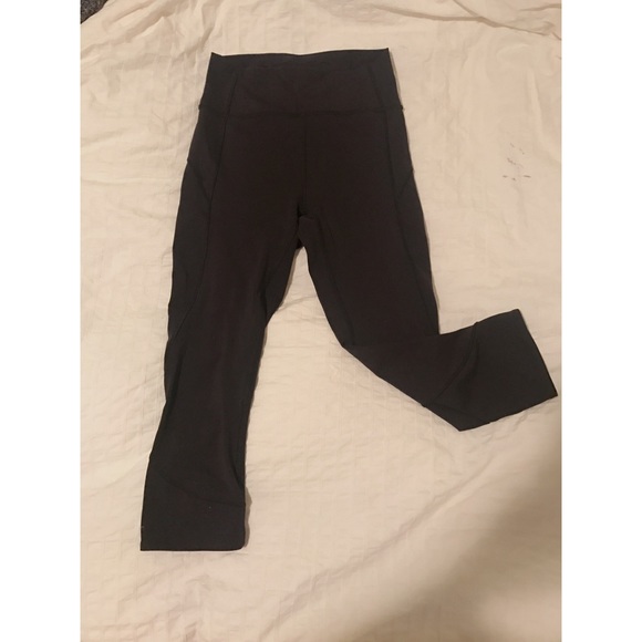 In Movement Crop - Picture 4 of 5